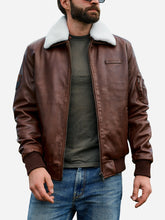 Lade das Bild in den Galerie-Viewer, vintage brown leather bomber jacket